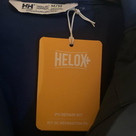 HALEY HANSON WOMAN RAIN COAT, SIZE M/M. - Picture 3 of 5